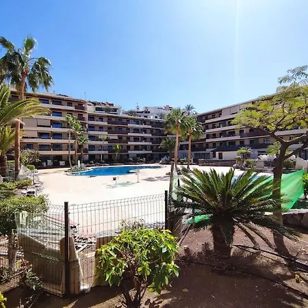 Balcon, Cosy One Bed With Aircon And Pool 아파트