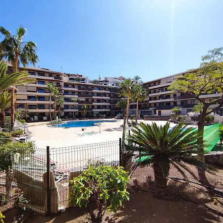 Balcon, Cosy One Bed With Aircon And Pool 아파트
