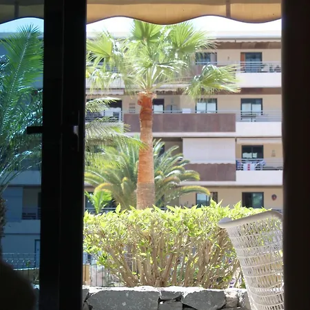 아파트 Balcon, Cosy One Bed With Aircon And Pool
