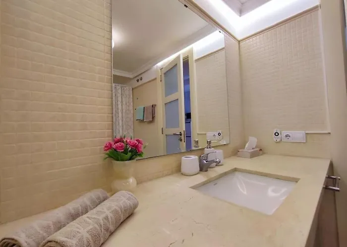 Appartamento Balcon, Cosy One Bed With Aircon And Pool *